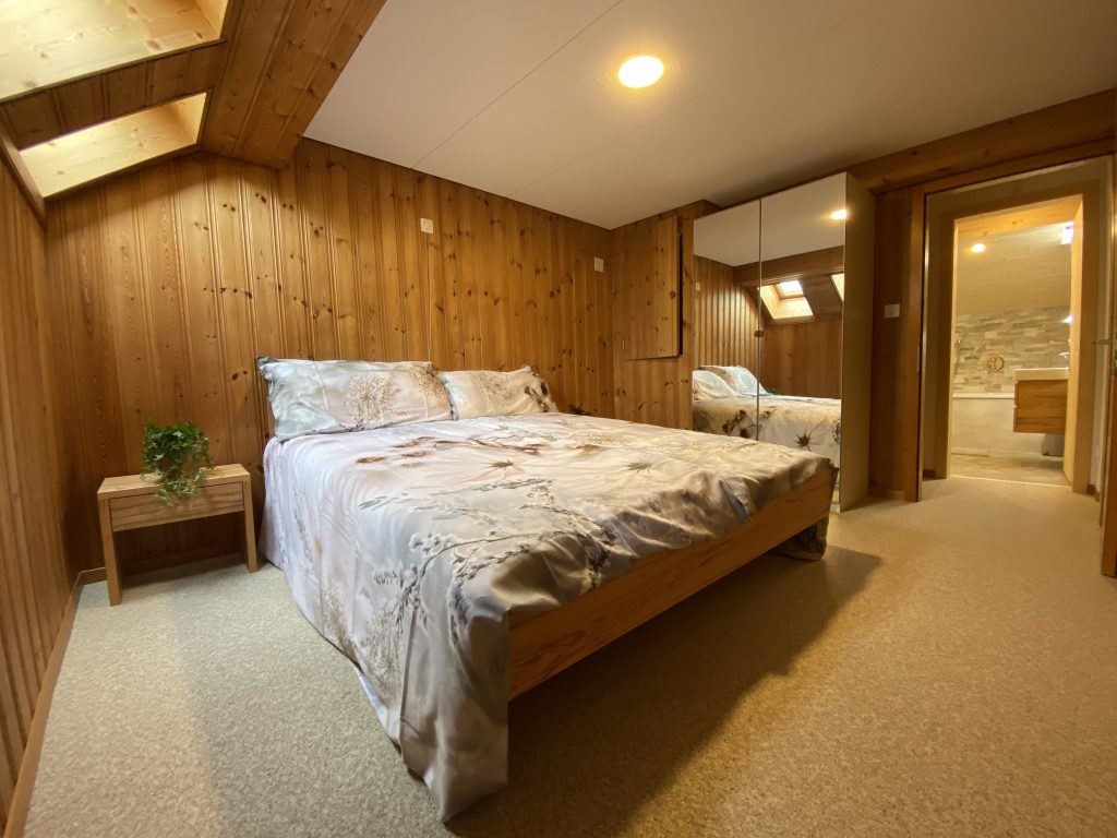 Ferienwohnung auf dem Bauernhof in der Schweiz mit Schlafzimmer und Alpaka-Bettwaren